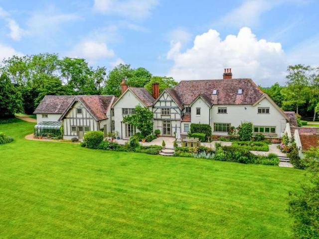 Farm for sale in Hanbury, Crookhill