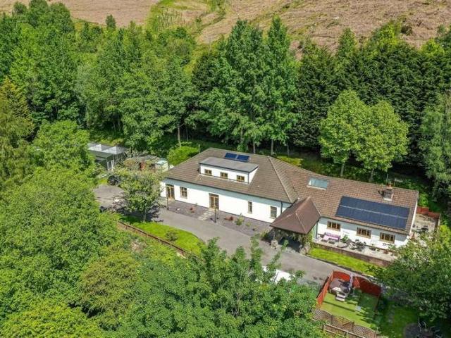 Farm for sale in Bedlinog, Treharris