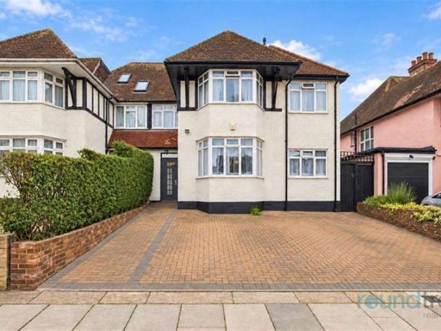 Farm for sale in London Borough of Barnet, Greater London