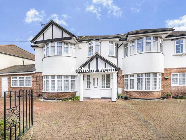 Farm for sale in Greater London
