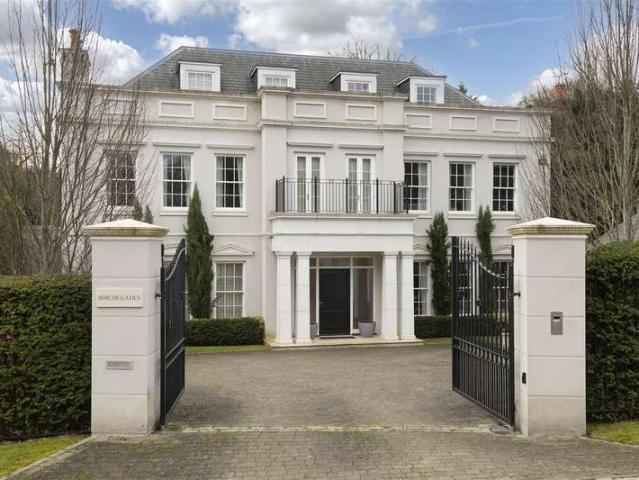 Farm for sale in Greater London