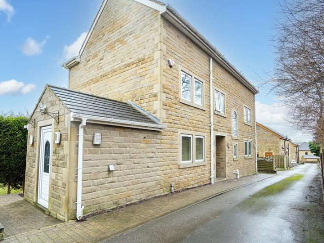 Farm for rent in Howden Clough, Batley