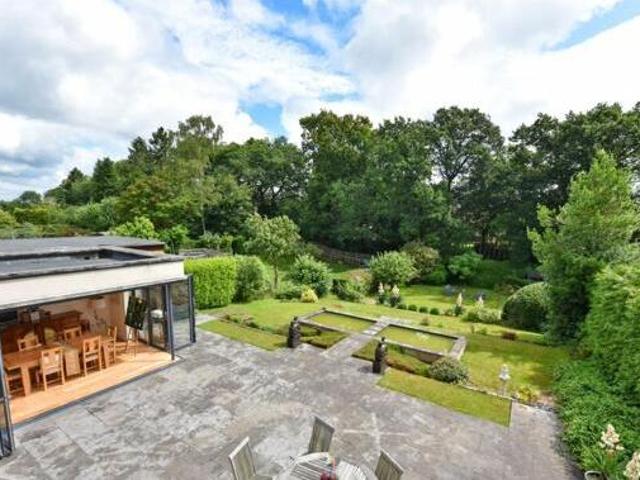 House for sale in Beaconsfield, Forty Green