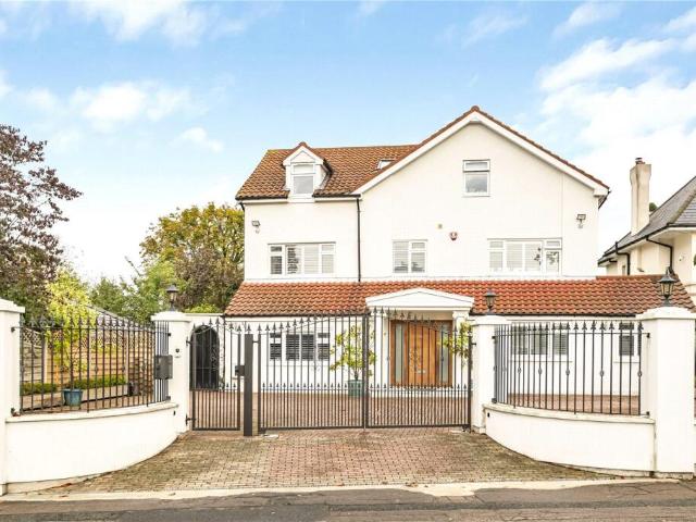 Farm for rent in Hadley Wood, Barnet