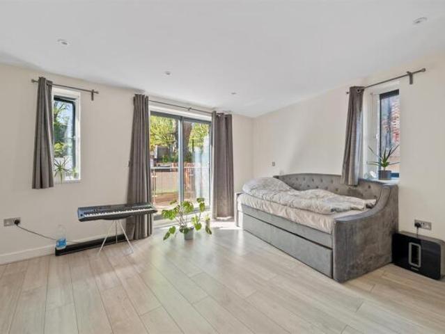 Farm for rent in Cat Hill