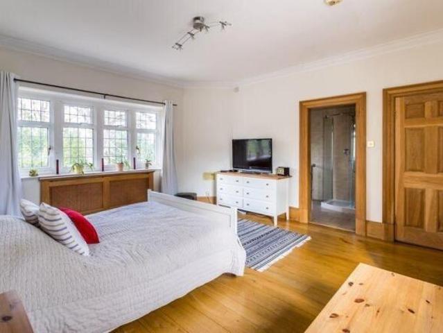 Farm for rent in Cheam, Greater London