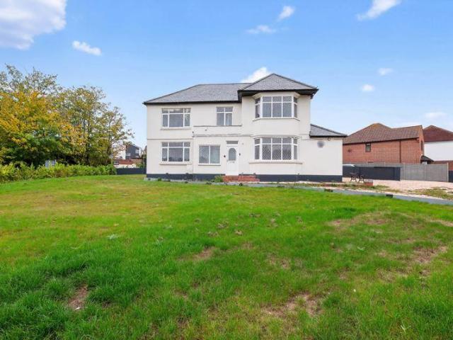 House for sale in Spring Vale, Hampshire