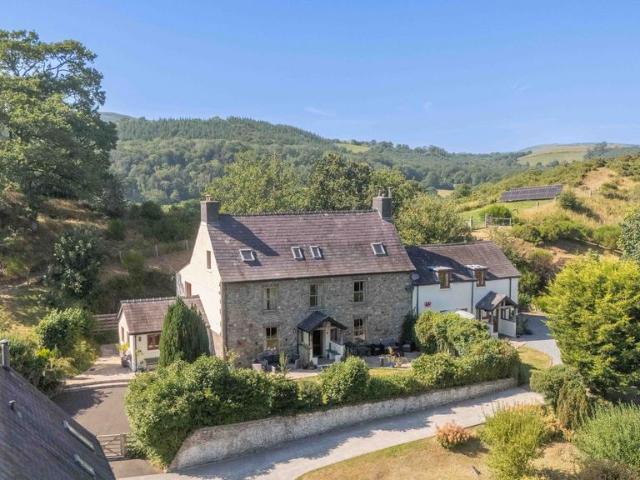 House for sale in Llanfair-ar-y-Bryn, Llandovery