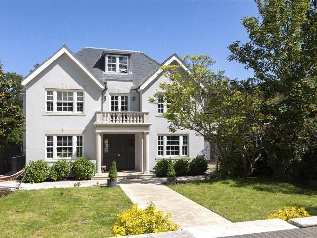 House for sale in Greater London