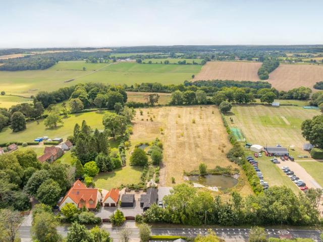 House for sale in Bledlow Ridge, Buckinghamshire