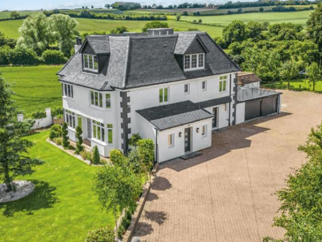 House for sale in King's Walden, Hertfordshire