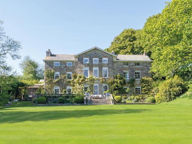 House for sale in St. Winnow, Cornwall