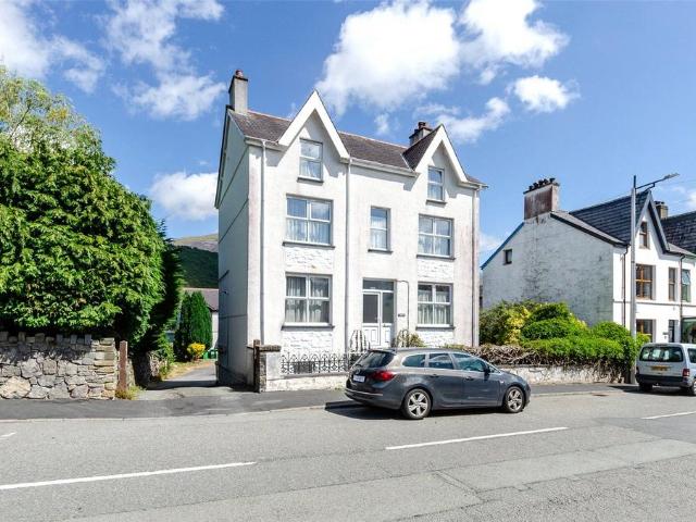 House for sale in Llanberis, Wales