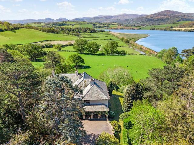 House for sale in Carreg y Groes, Llansanffraid Glan Conwy