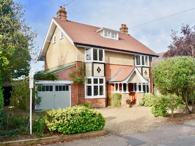 House for sale in Ashtead, Mole Valley