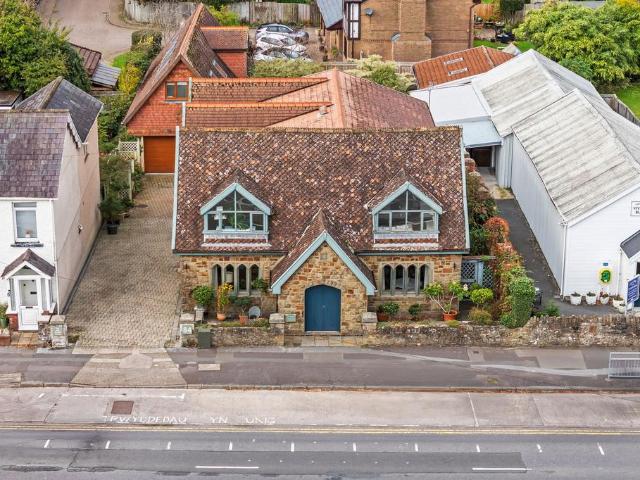 House for sale in Blackpill, Nangreaves