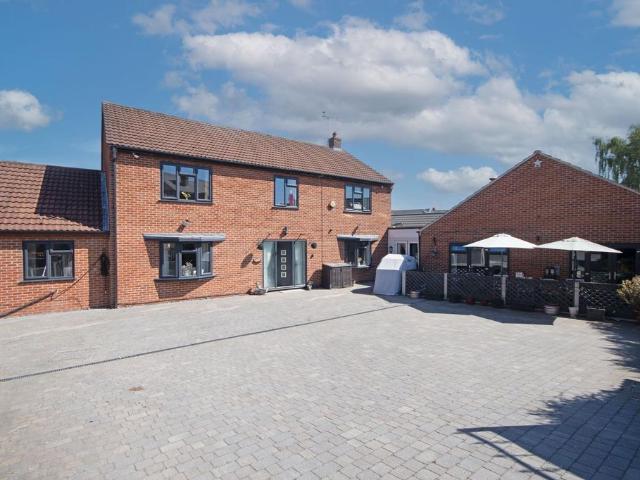 House for sale in Caldermill, East Midlands