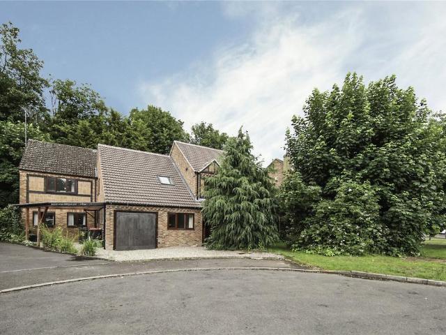 House for sale in Gun Hill, Warwickshire