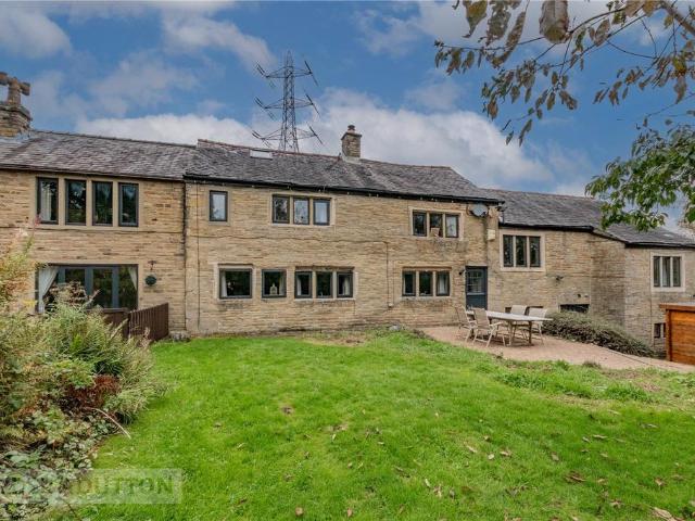 House for sale in Saddleworth, Pendock