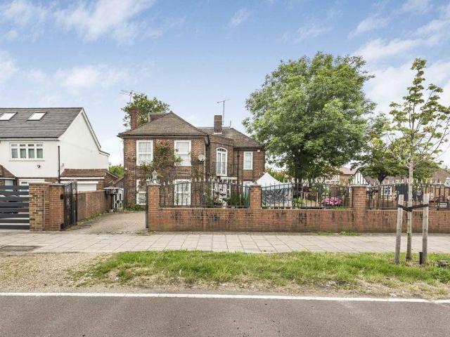House for sale in London Borough of Hounslow, Osterley