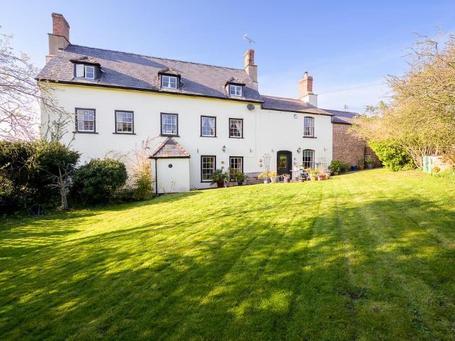 House for sale in Goodrich