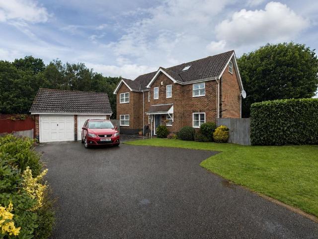 House for sale in Heathlands, East Sussex