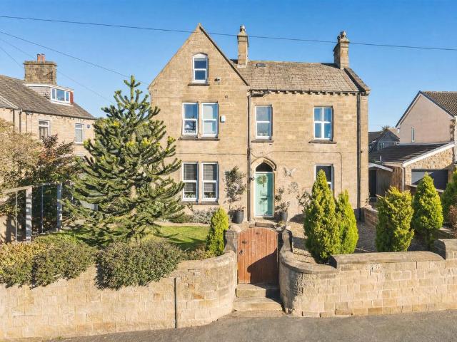 House for sale in New Scarborough, Leeds
