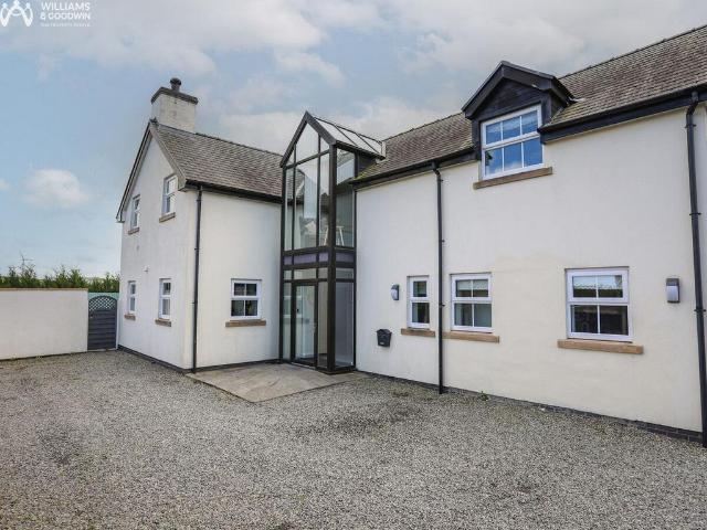House for sale in Penrhyn, Cemaes