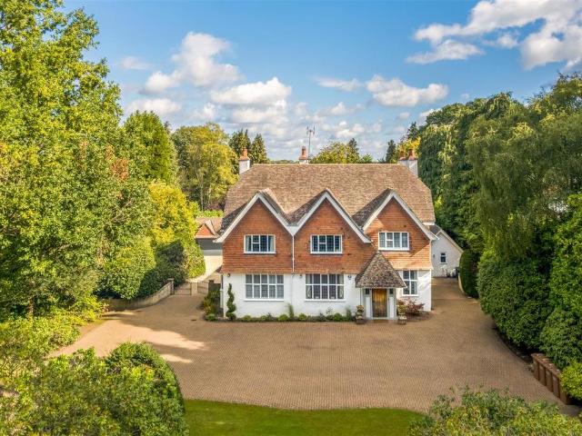 House for sale in Red Hill, Surrey