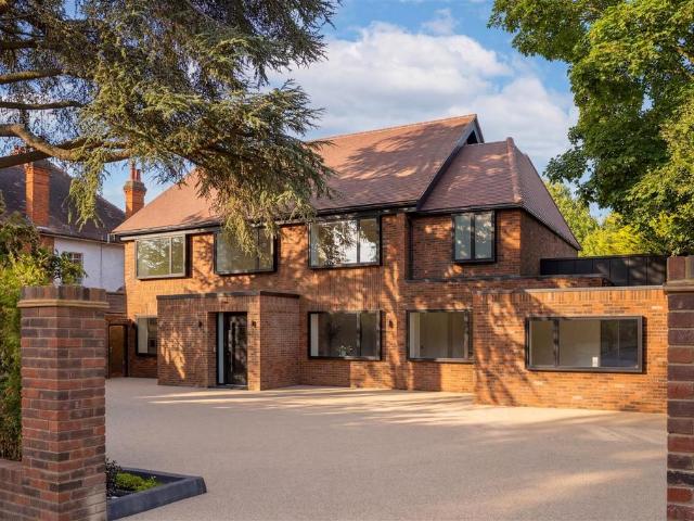 House for sale in Greater London
