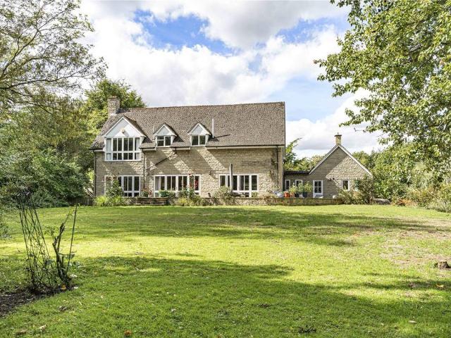 House for sale in Evershot, Oxfordshire