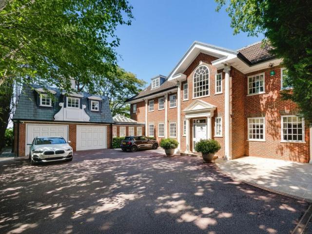 House for sale in Hampstead Garden Suburb, Greater London