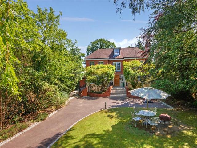 House for sale in Radlett, Hertfordshire