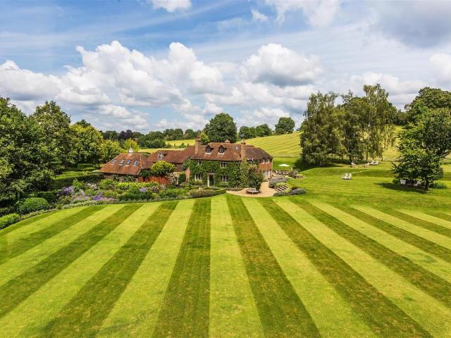 House for sale in Fole, Surrey