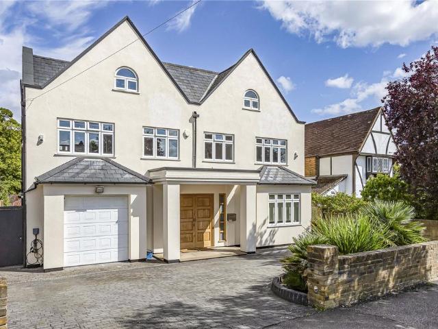 House for sale in Potters Bar, Hertfordshire