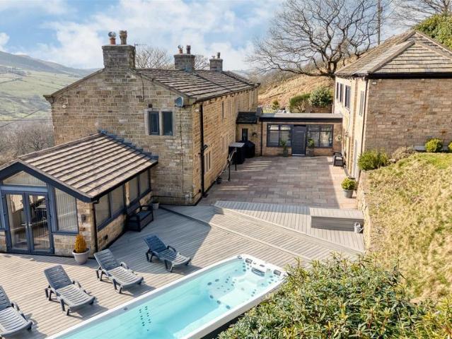 House for sale in Saddleworth, Pendock