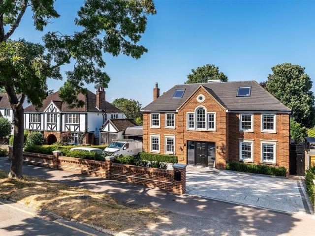 House for sale in Carshalton Beeches, Greater London