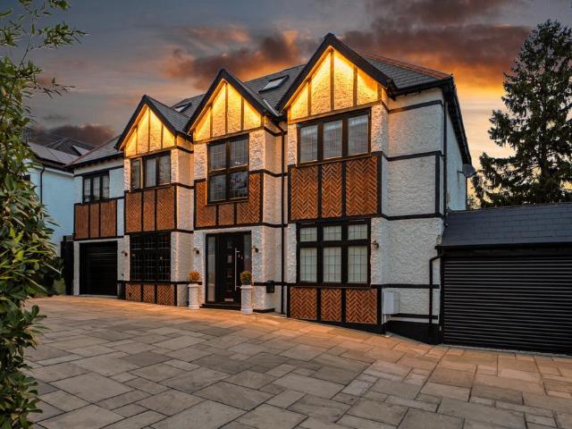 House for sale in Crofton, Greater London
