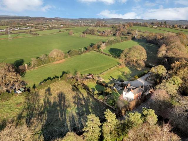 House for sale in Froggatt, East Midlands