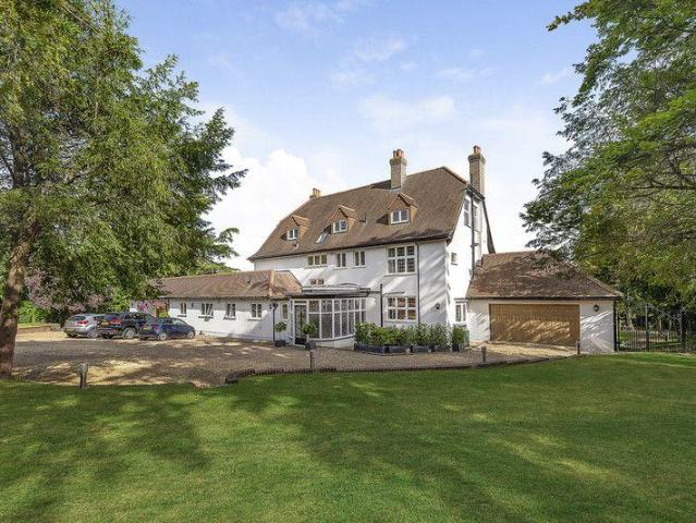 House for sale in London Borough of Croydon, Purley