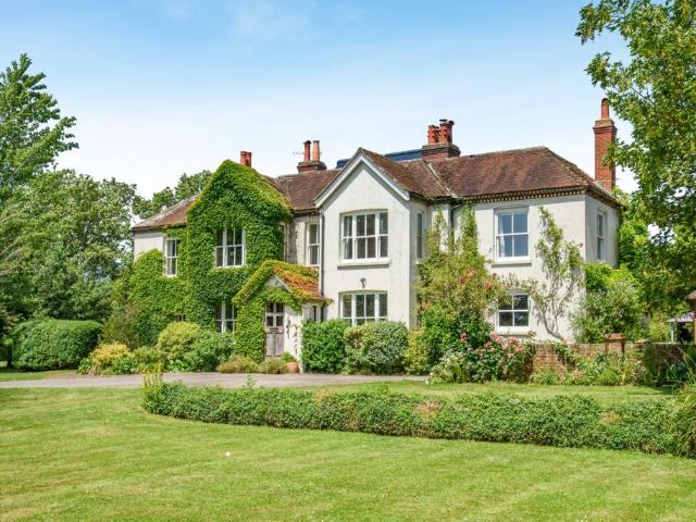 House for sale in Littlecote, West Sussex