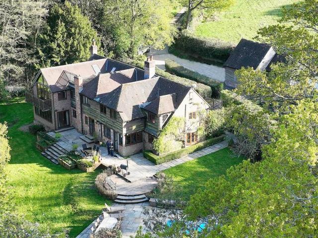 House for sale in Bucklebury, West Berkshire