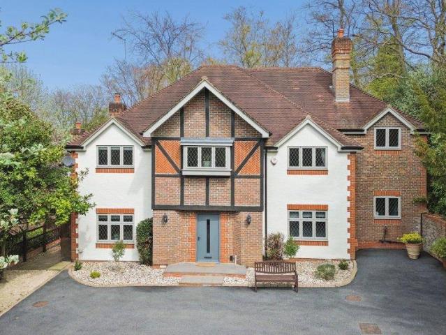 House for sale in Beaconsfield, Forty Green