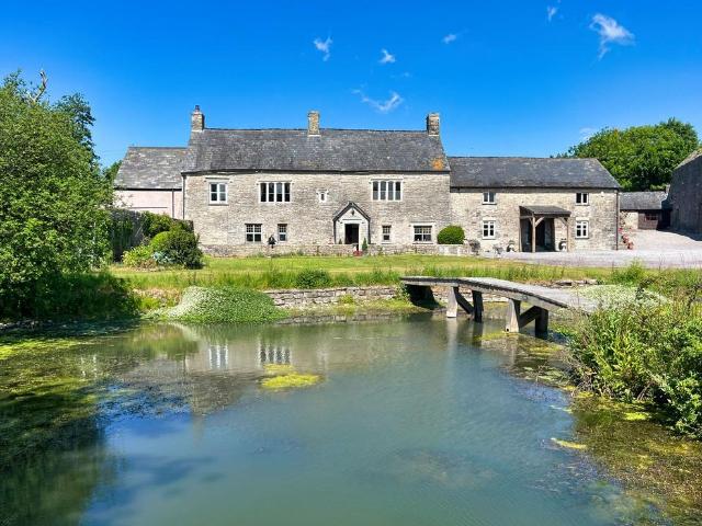 House for sale in Llanfair, Wales