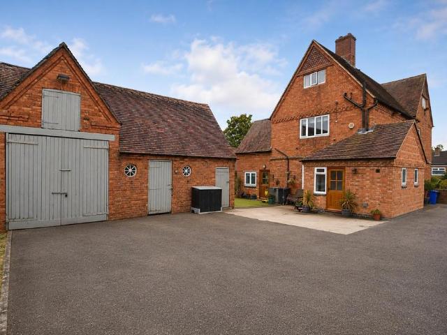 House for sale in Rothersthorpe, Northamptonshire