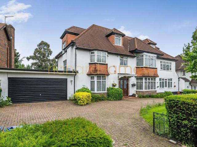House for sale in The Hale, Mill Hill