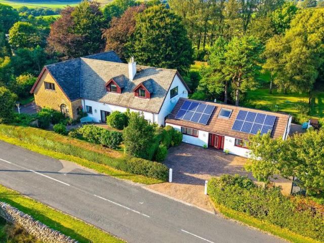 House for sale in Quernmore, Bare