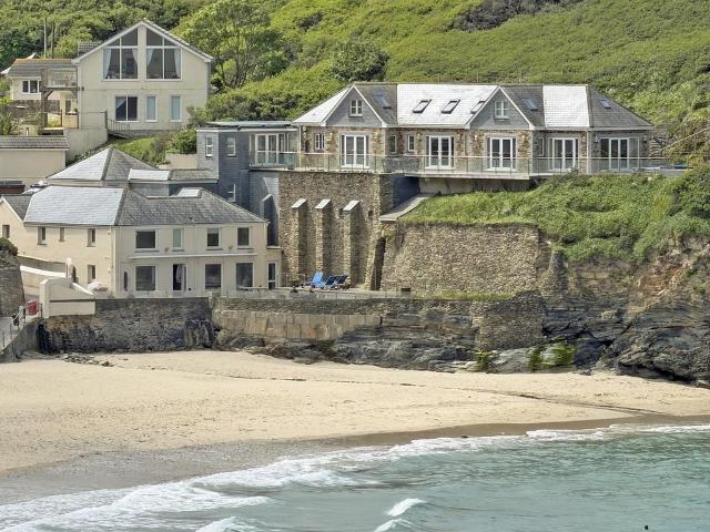 House for sale in Portreath, Cornwall