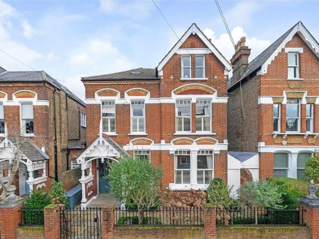 House for sale in Balham, Greater London