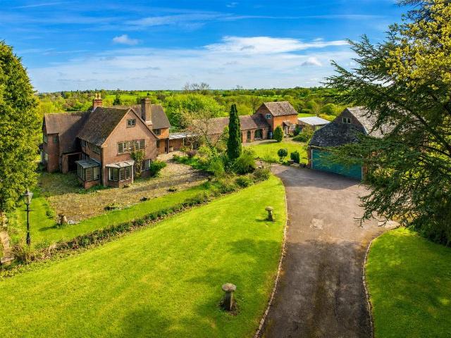 House for sale in Green Close, Warwickshire